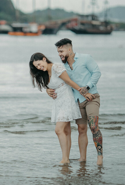 Cada foto capturou um momento mágico e especial, onde a natureza foi a testemunha do amor do casal. 