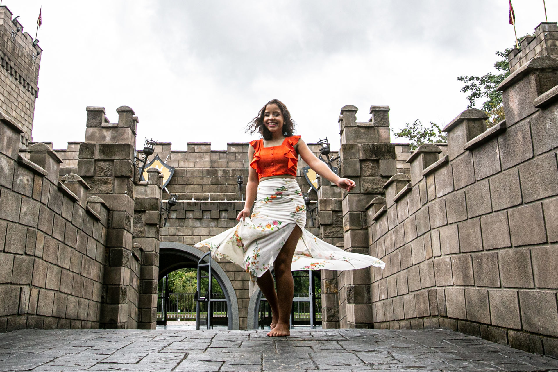 Foto Castelo + Debutante = Um ensaio Maravilhoso Foto Castelo + Debutante = Um ensaio Maravilhoso - Imagem 17