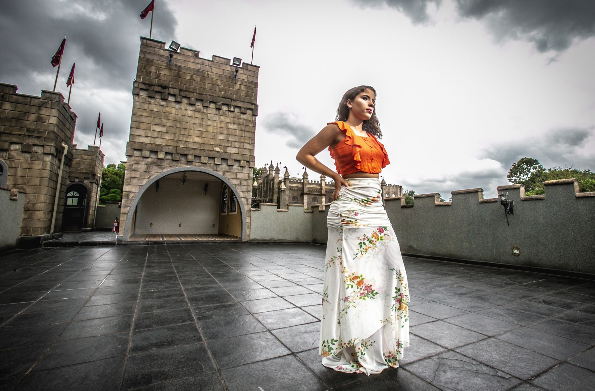 Foto Castelo + Debutante = Um ensaio Maravilhoso Foto Castelo + Debutante = Um ensaio Maravilhoso - Imagem 27