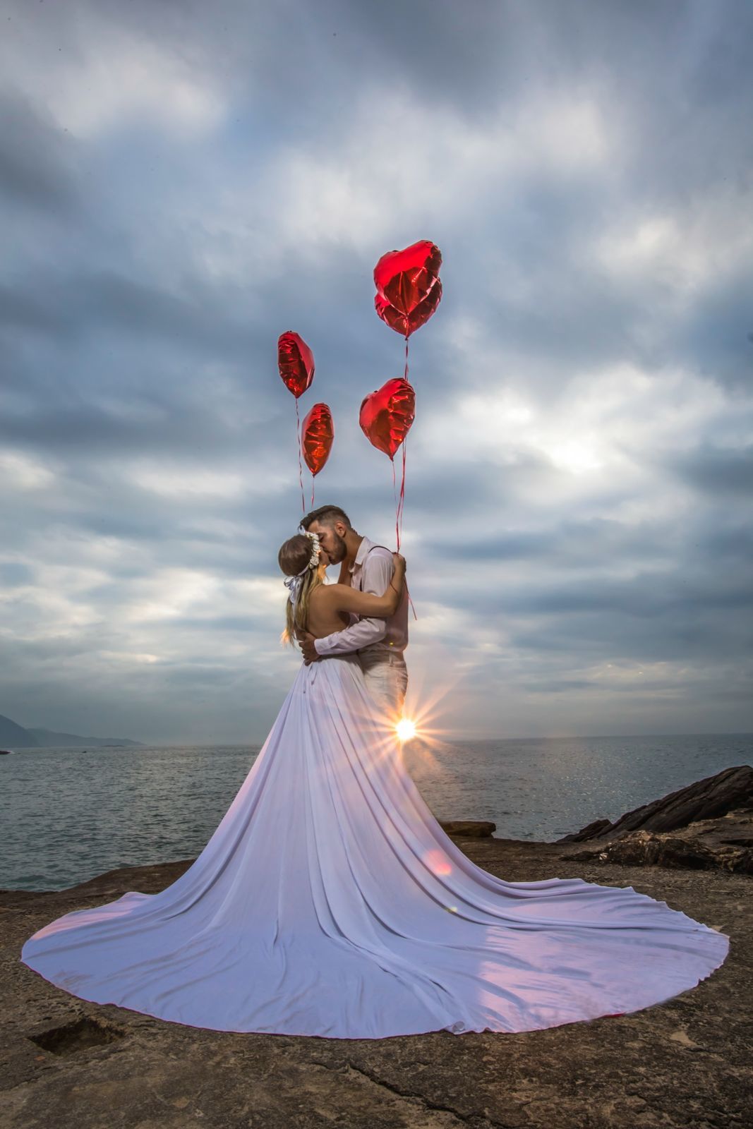 Foto Quando a Noiva e O Noivo faz tudo ficar ainda mais Inesquecível Praia de Guarujá  - Imagem 11