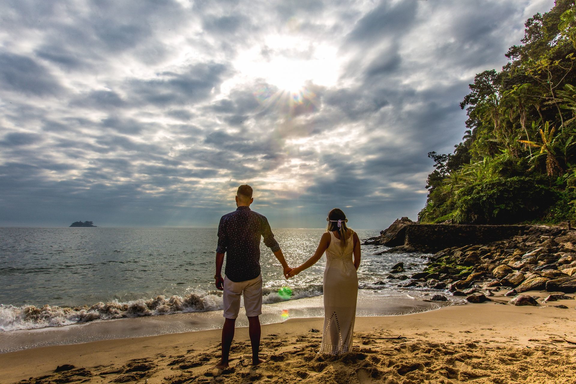 Foto Quando a Noiva e O Noivo faz tudo ficar ainda mais Inesquecível Praia de Guarujá  - Imagem 18