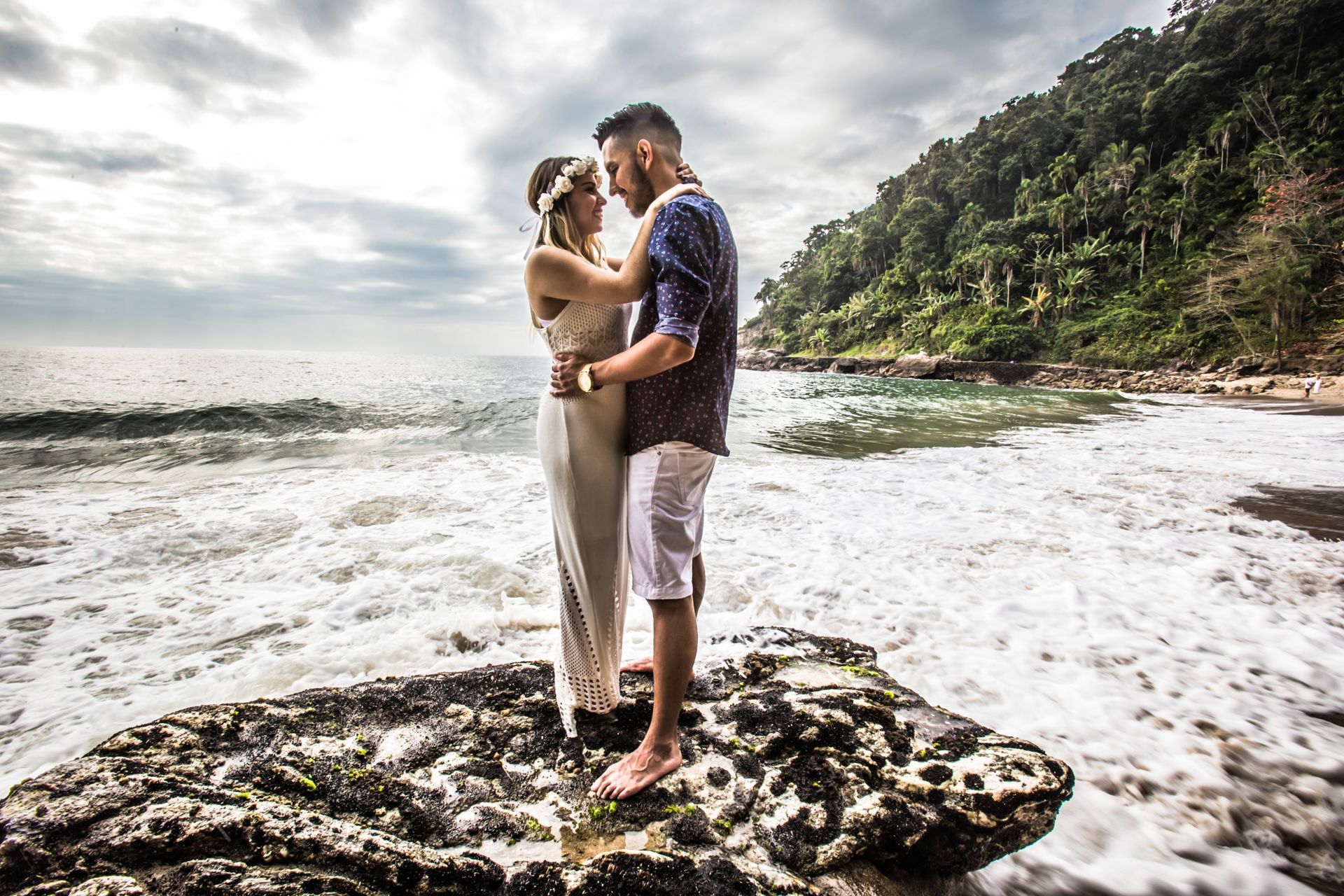 Foto Quando a Noiva e O Noivo faz tudo ficar ainda mais Inesquecível Praia de Guarujá  - Imagem 19