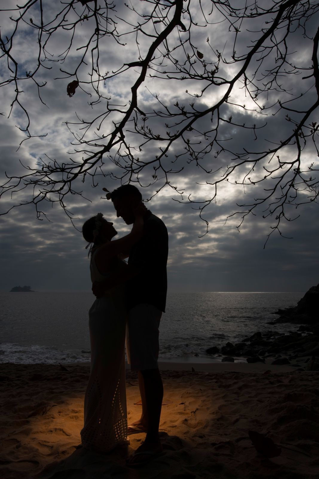 Foto Quando a Noiva e O Noivo faz tudo ficar ainda mais Inesquecível Praia de Guarujá  - Imagem 17