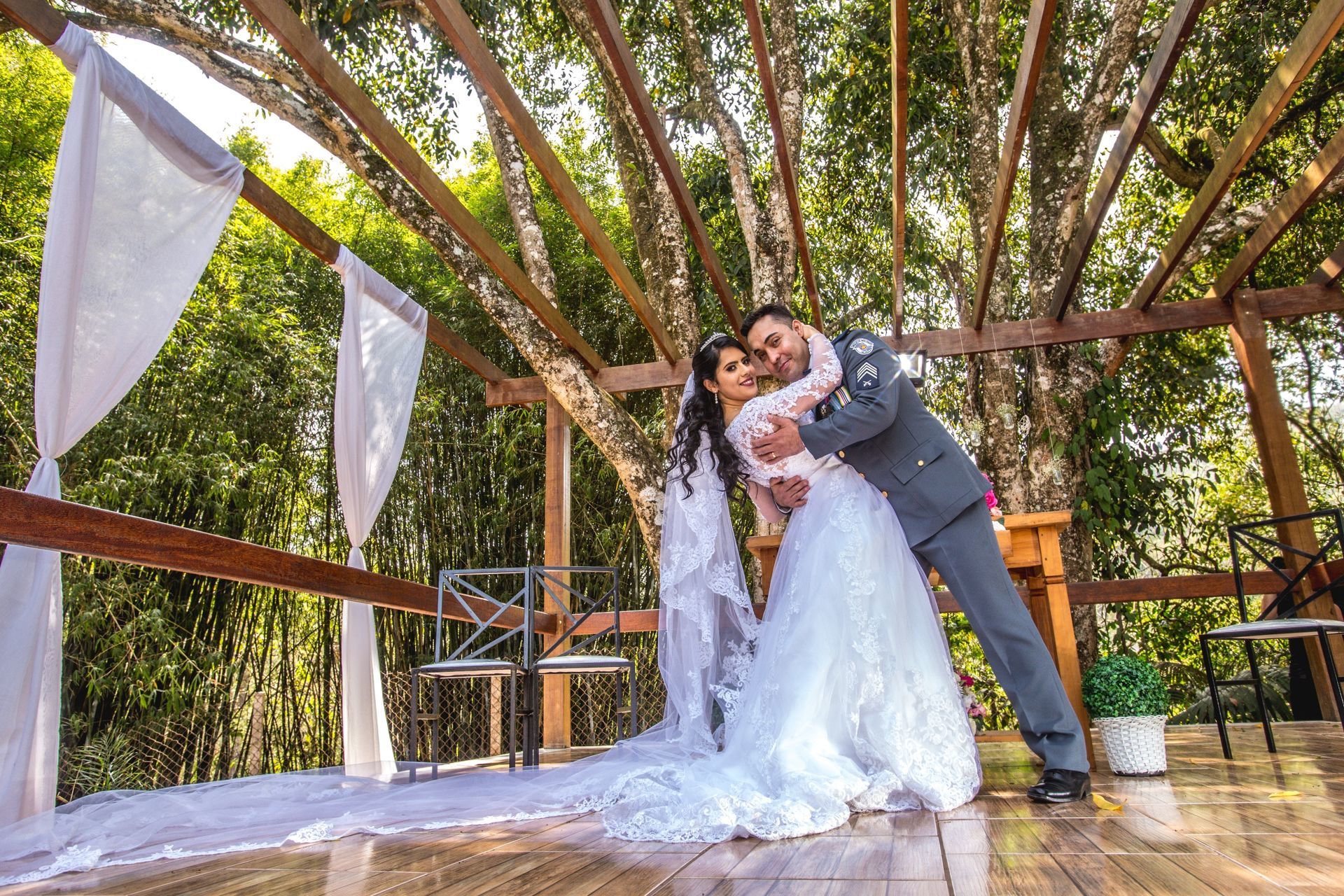 Foto Basta-me um pequeno gesto, feito de longe e de leve, para que venhas comigo e eu para sempre te leve... Foto Basta-me um pequeno gesto, feito de longe e de leve, para que venhas comigo e eu para sempre te leve... - Imagem 46